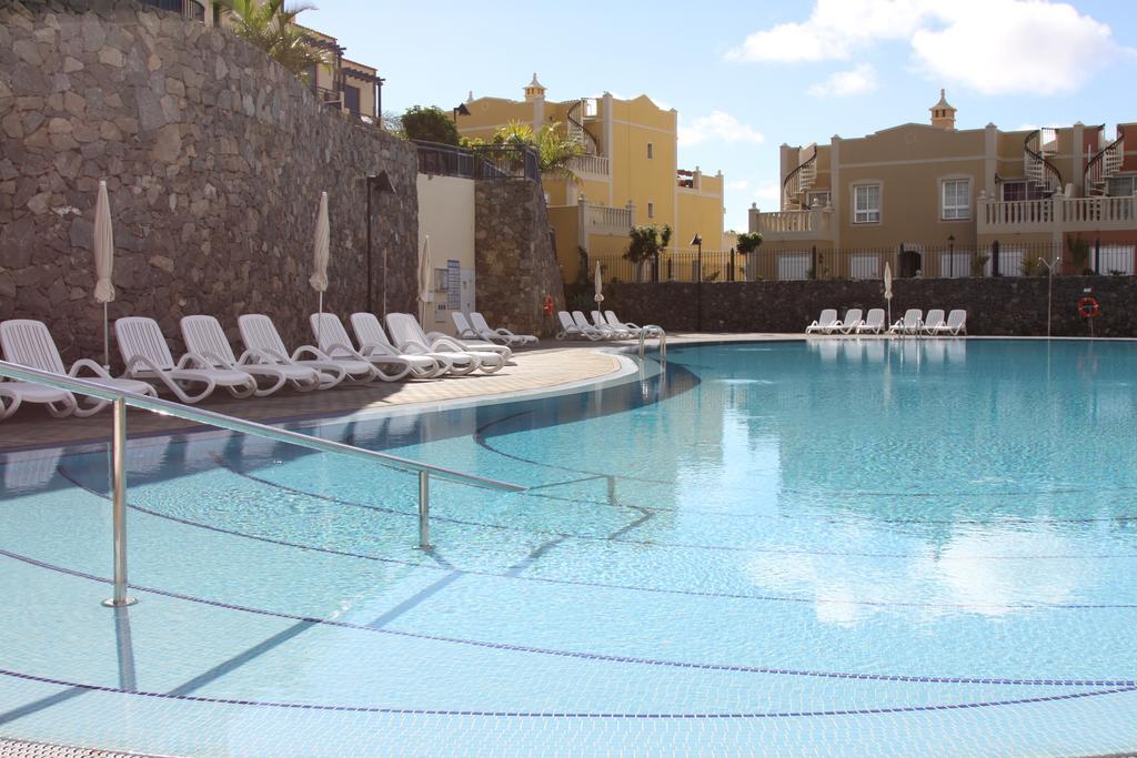 Beautiful House In Club De Mar Appartement Palm-mar Buitenkant foto